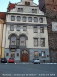 Przepiekny, stary budynek władz miasta Klatovy z tablicami