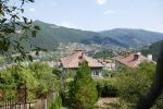 Widok z domu Ilii w górach, 50 km od Sofii. W swojej kolekcji ma ponad 400 pucharów. Foto: Błażej Krupa